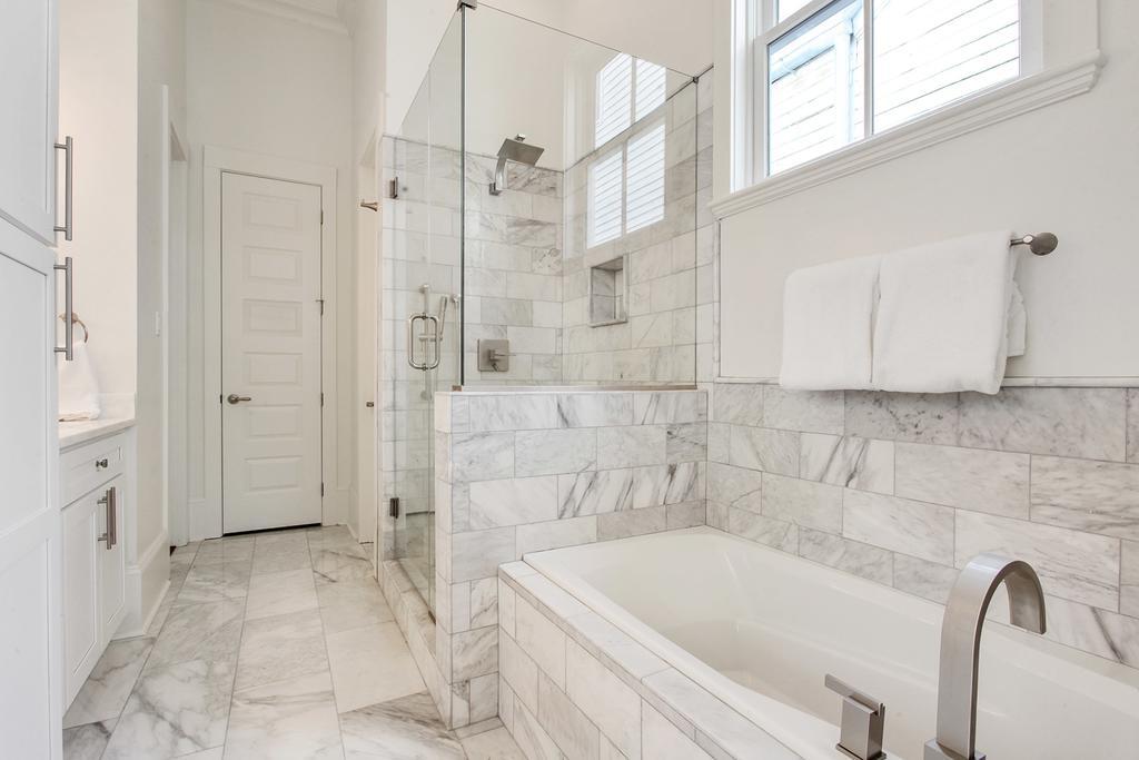 Charming Royal Queen Blocks From Fq! New Orleans Exterior photo